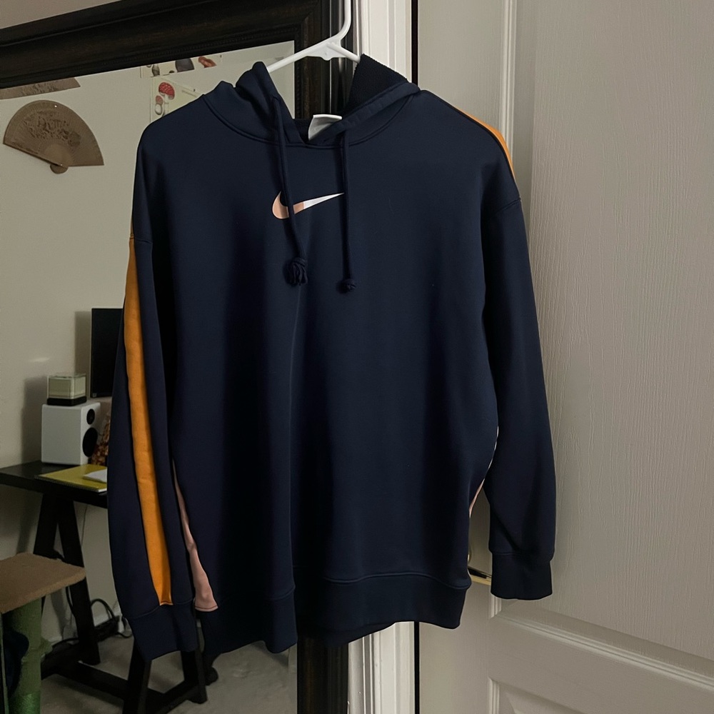 Nike sweatshirt